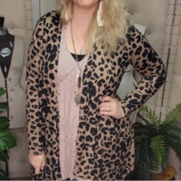 GeeGee Cardigan Leopard Print - Picture 3 of 7